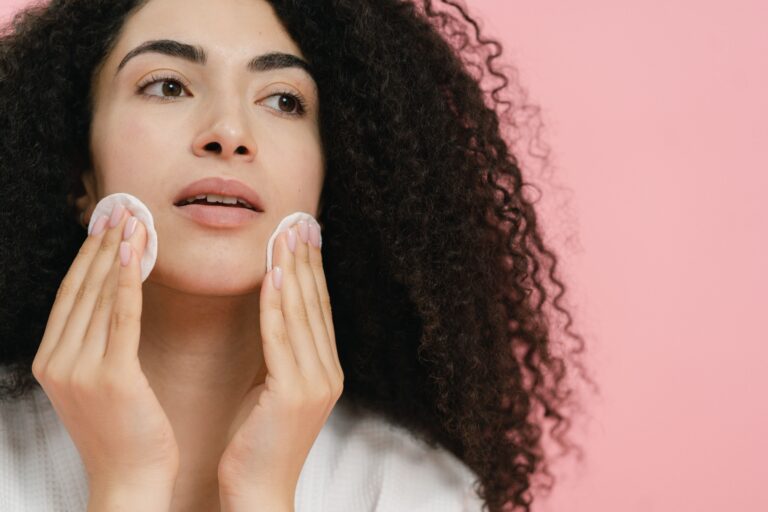 Skin Cycling Routine steps for healthy glowing skin